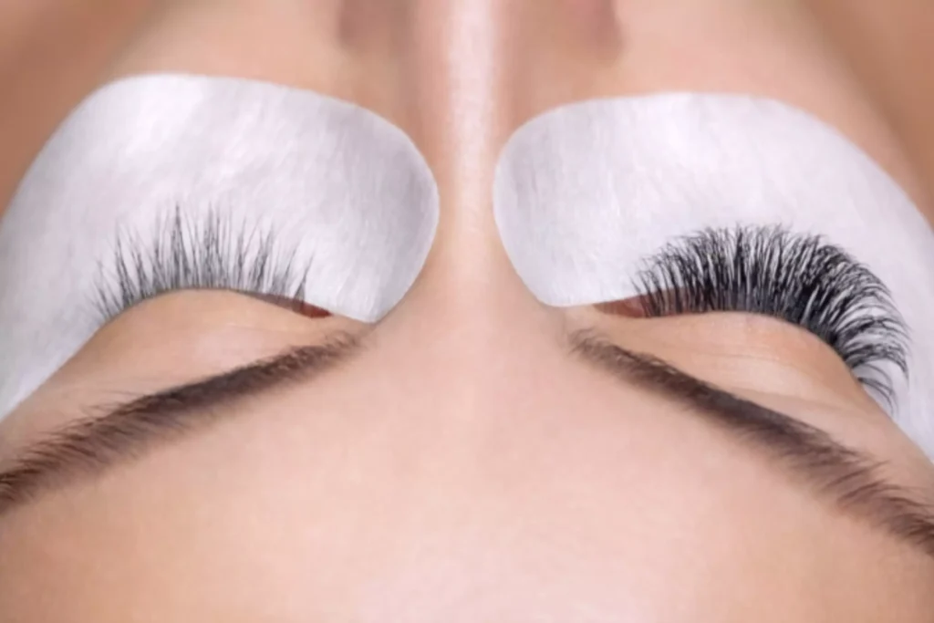 image-showing-Eyelash-Removal-Extension